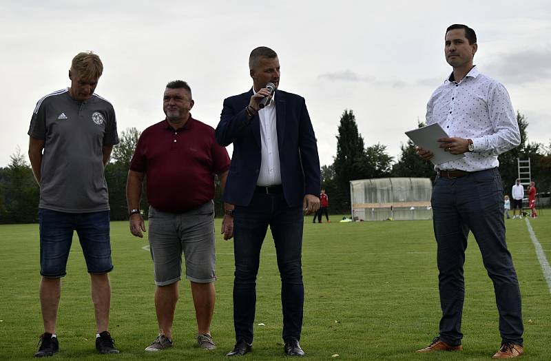 V rámci oslav 90. výročí fotbalu v Kostelci na Hané, se představili bývalí hráči pražské Slavie a v krajském derby Čechovice. 28.8. 2022