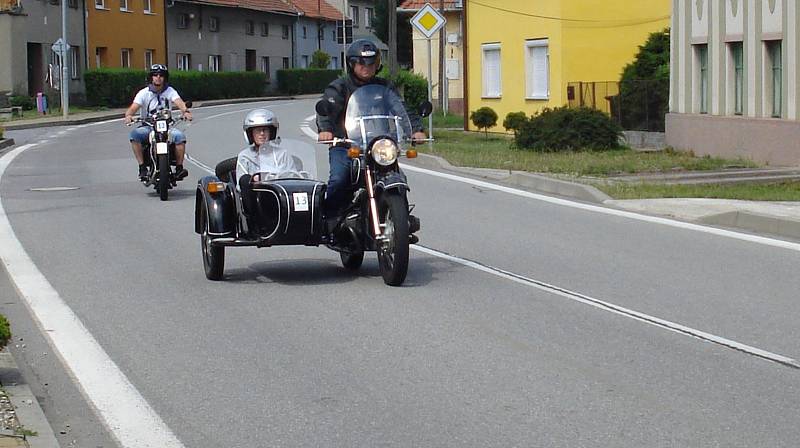 Veterán rallye v Němčicích nad Hanou