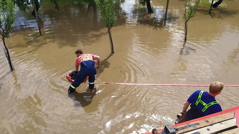 Pondělní bouřky a krupobití nadělalo v Tištíně pěknou paseku. 20.7. 2020