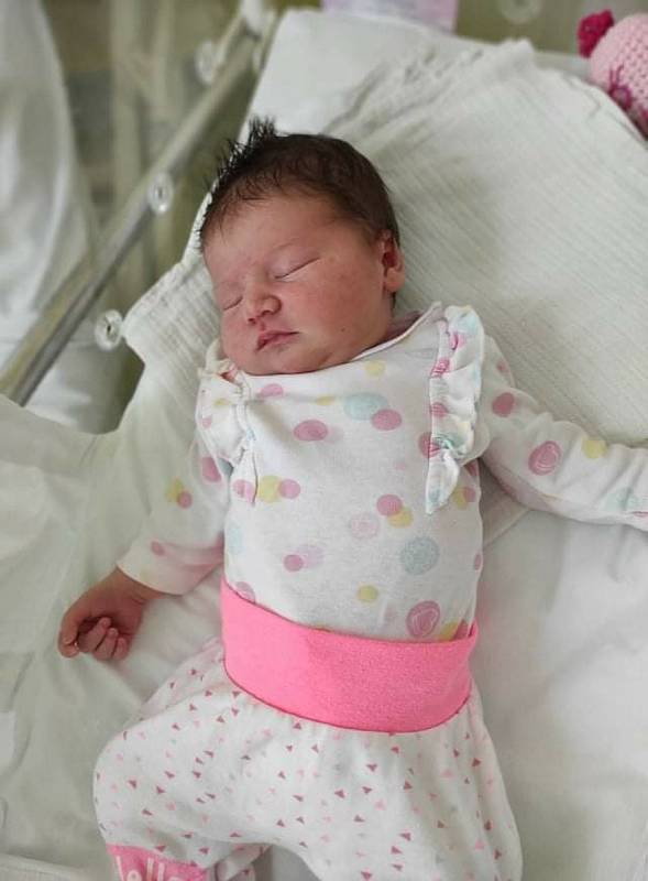Lenka Sivcová, Čekyně, narozena 30. července 2021 v Přerově, míra 51 cm, váha 3910 g