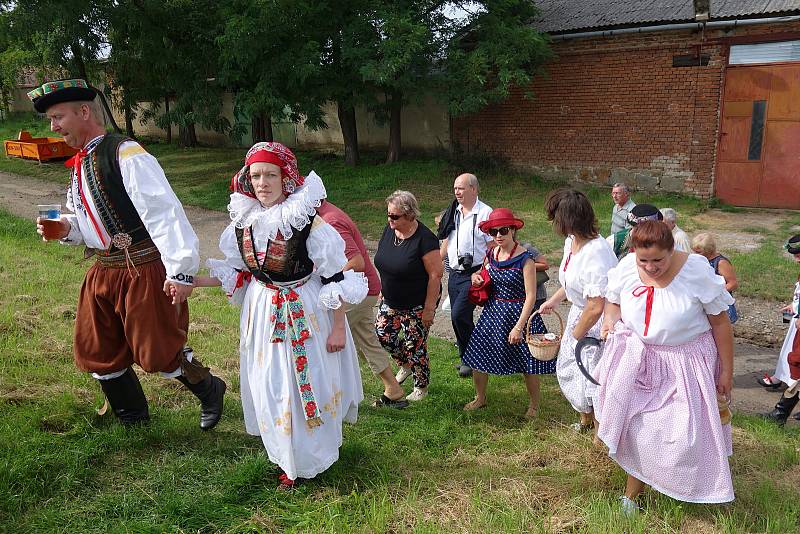 Sobotní dožatá v Pivíně pod taktovkou divadelního souboru Větřák. 17.8. 2019