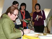 Beseda se spisovatelkou Jarmilou Pospíšilovou v prostějovské knihovně