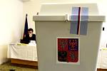 Senátní volby v Olšanech u Prostějova.