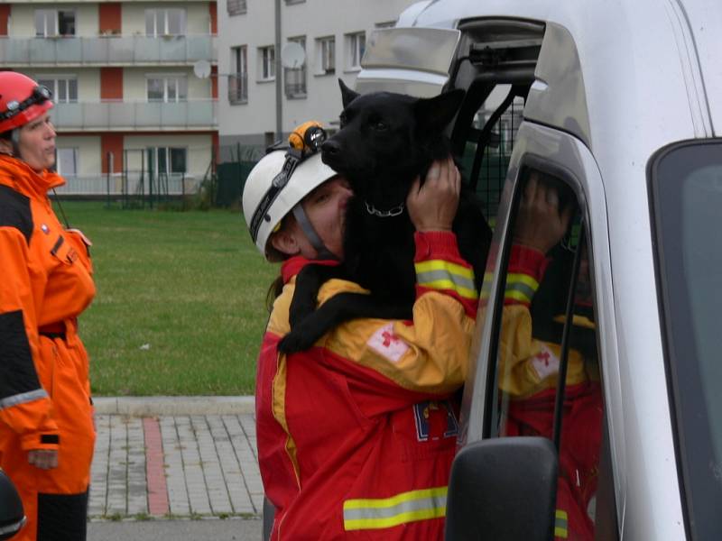 Cvičení IZS v Jezdecké ulici v Prostějově