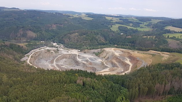 Quarry Chornice (معدن در نزدیکی Chobyně در Konicko)