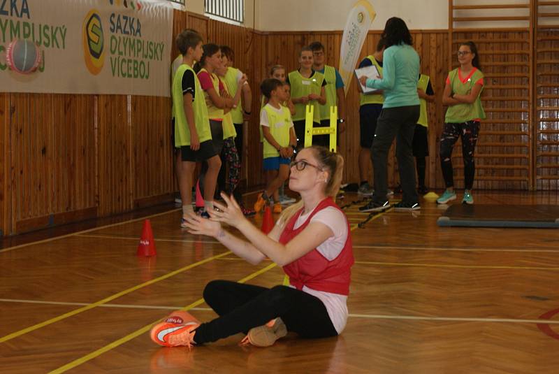 Olympijský trénink v rámci projektu Sazka Olympijského Víceboje na základní škole v Plumlově