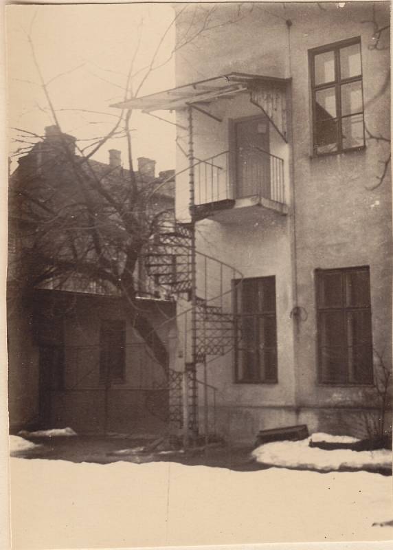 Po osvobození v r. 1945 se Cyrilometodějská jednota scházela ve spolkové místnosti v 1. patře Lidového domu na Vápenici.