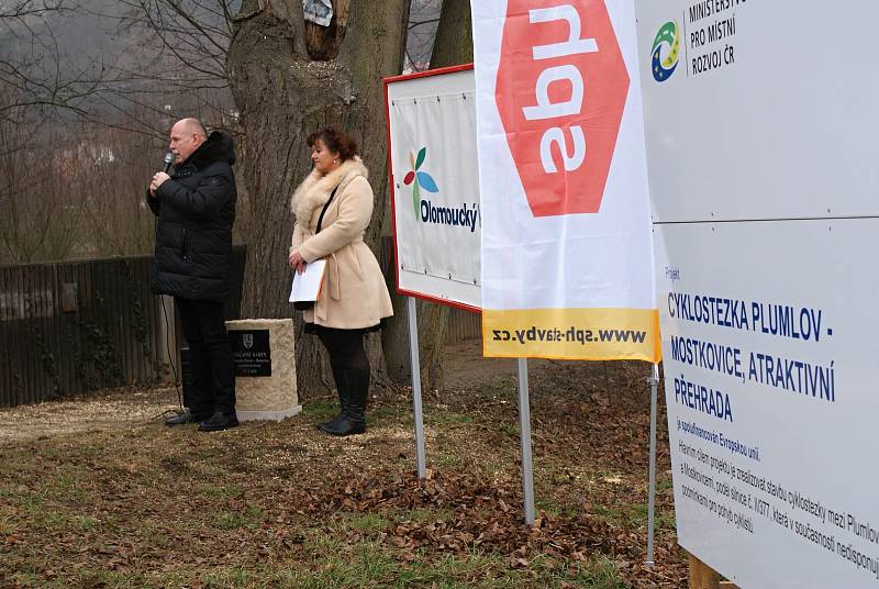 Slavnostní poklepání na základní kámen a oficiální zahájení stavby cyklostezky podél plumlovské přehrady - 27. 1. 2020