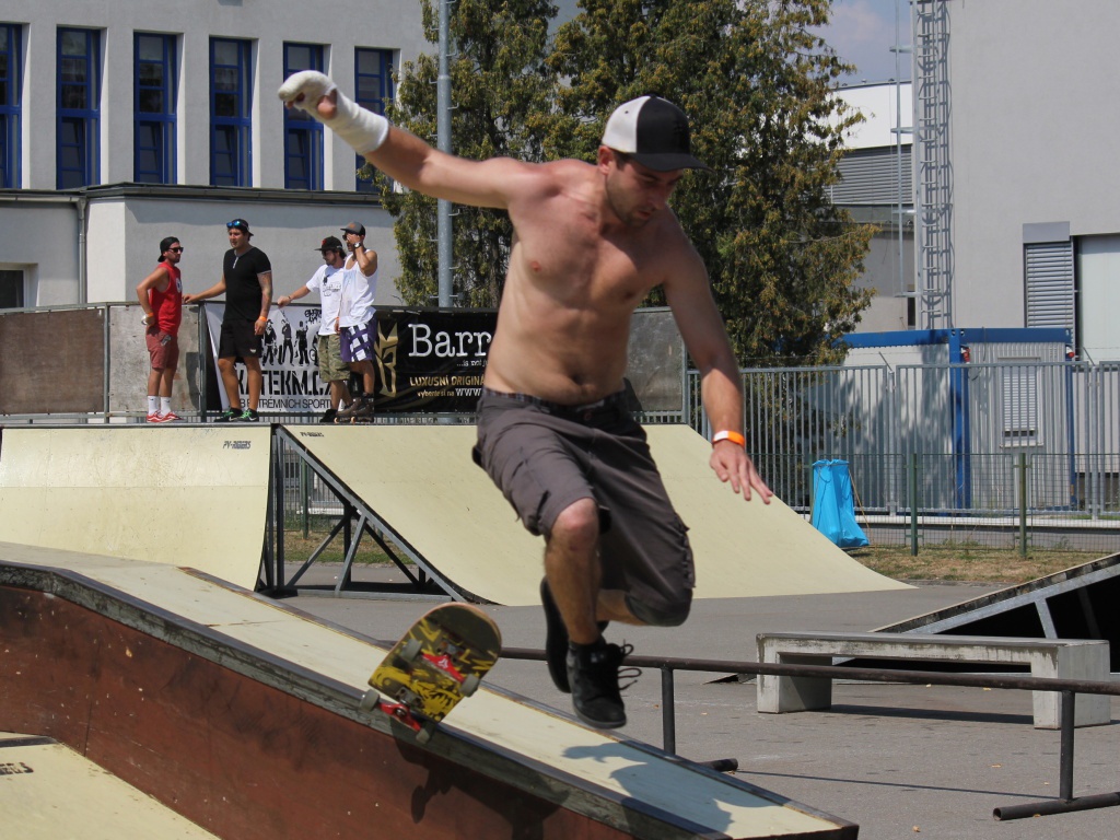 VIDEO: Hurá na rampy. Do Prostějova se sjeli skateboardisté i bruslaři -  Prostějovský deník