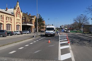 Téměř tři promile měl dvaašedesátiletý řidič Peugeotu, který ve středu dopoledne narazil do dodávky ve Vrahovické ulici.