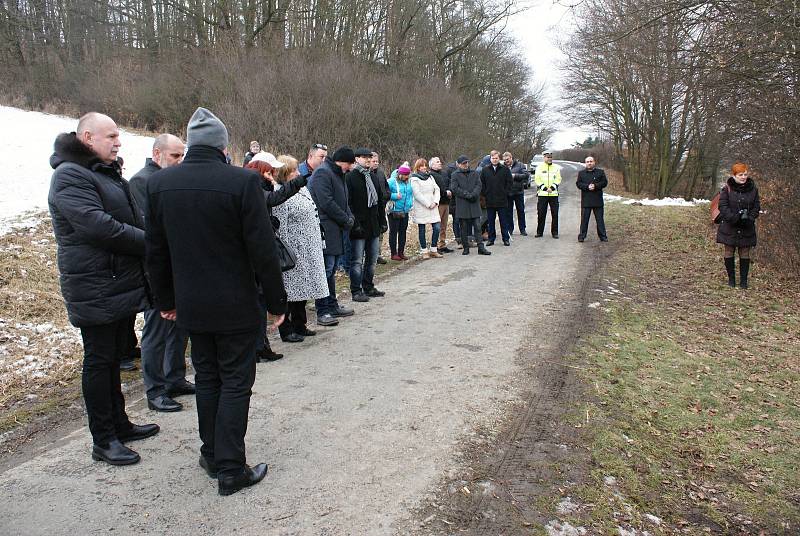 Slavnostní poklepání na základní kámen a oficiální zahájení stavby cyklostezky podél plumlovské přehrady - 27. 1. 2020