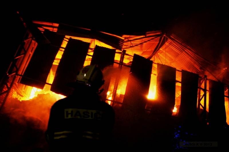 Požár haly v Brodku u Prostějova