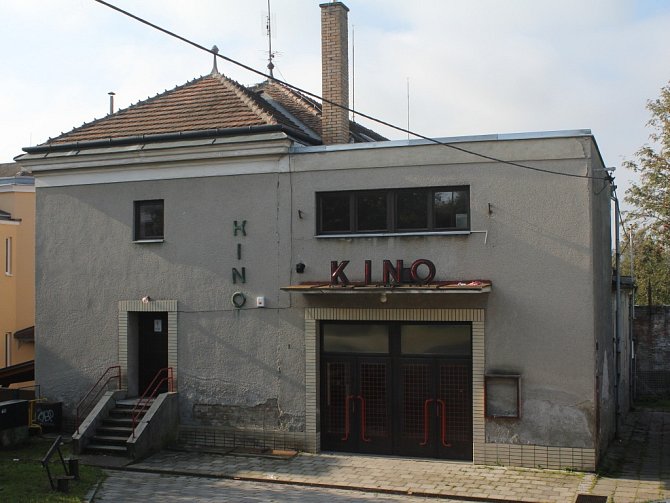 Chátrající budova kina v Konici