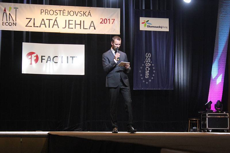 Studentská módní přehlídka Zlatá Jehla v Prostějově