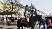 Před prostějovskou radnici dorazil jízdní oddíl Rakousko-uherské armády a bavil děti i dospělé, 27.11. 2022