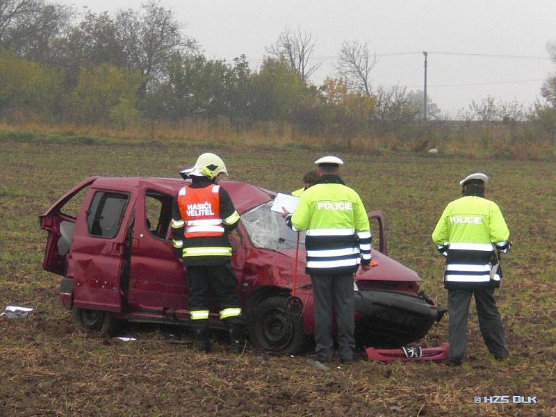 Nehoda peugeotu na R46