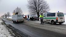 Nehoda čtyř aut na hlavním tahu mezi Prostějovem a Kostelcem na Hané.