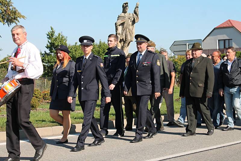 VYDAŘENÉ OSLAVY. Uctění památky našich předků, proběhlo ve Vrchoslavicích noblesně.