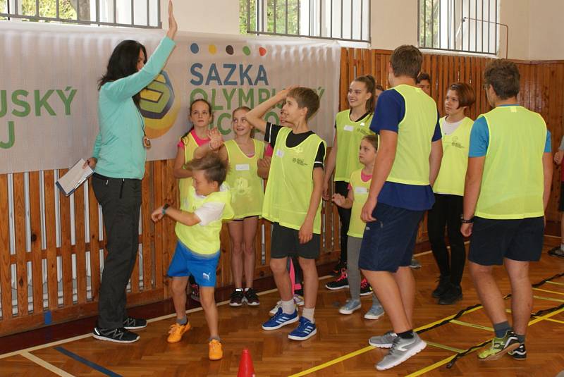 Olympijský trénink v rámci projektu Sazka Olympijského Víceboje na základní škole v Plumlově