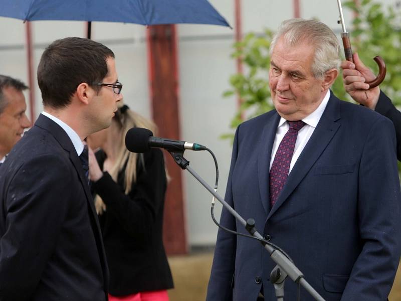 Návštěva prezidenta Miloše Zemana na zámku v Čechách pod Kosířem