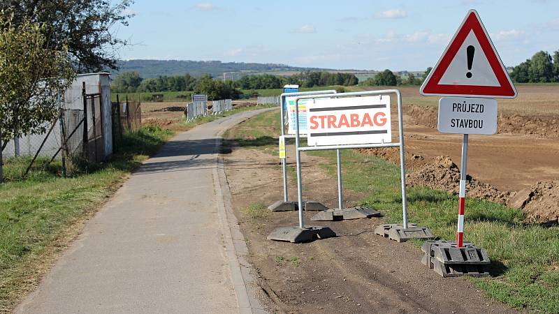 Frekventovaná cyklostezka mezi Prostějovem a Smržicemi bude od pondělí 9.9. 2019 dlouhodobě uzavřena.