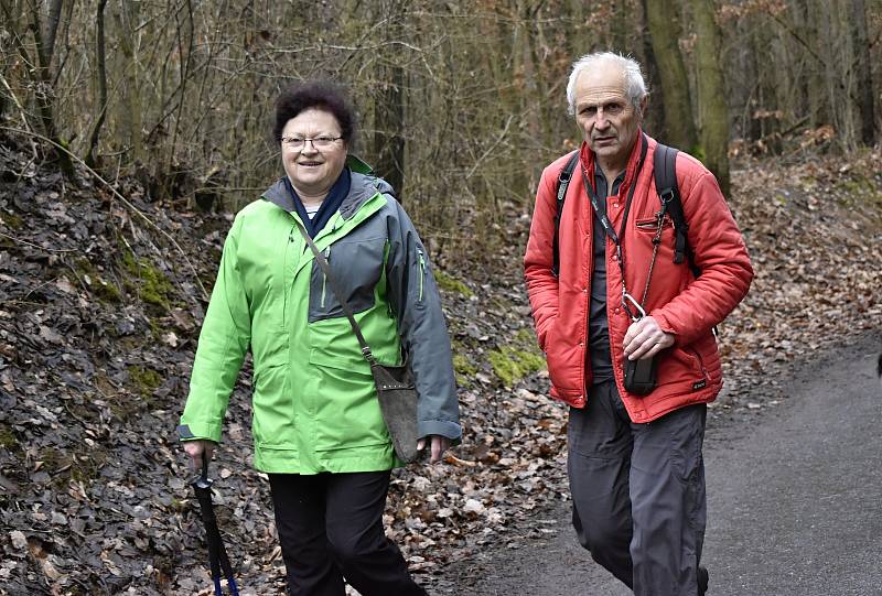 Přivítat Nový rok přišlo na nejvyšší hanáckou horu Velký Kosíř více než dva tisíce lidí. 1.1. 2022