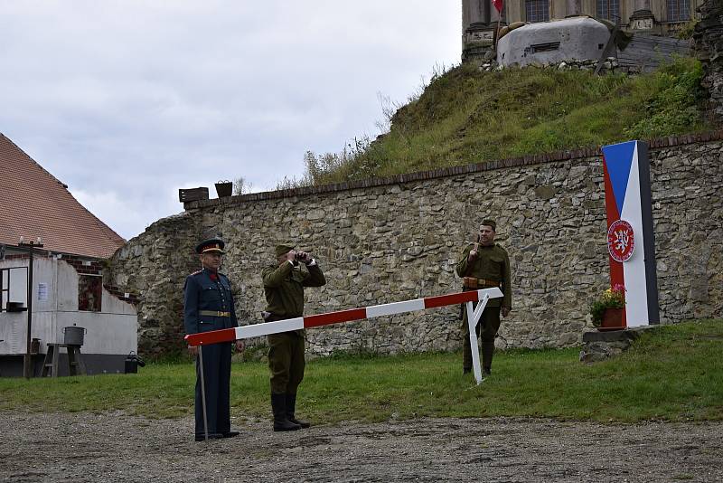 Akce připomínající historii 2. světové války nabídla pestrou přehlídku zbraní, techniky či uniforem několika armád, 18. 9. 2021