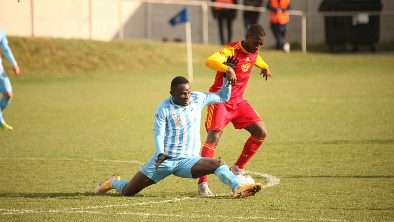 Prostějov porazil v dohrávce druhé ligy doma Duklu 1:0.Salomon Omale, Sunday Faleye