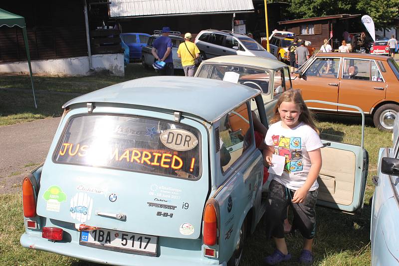 Trabant sraz Morava v kempu Žralok na Plumlově 2019