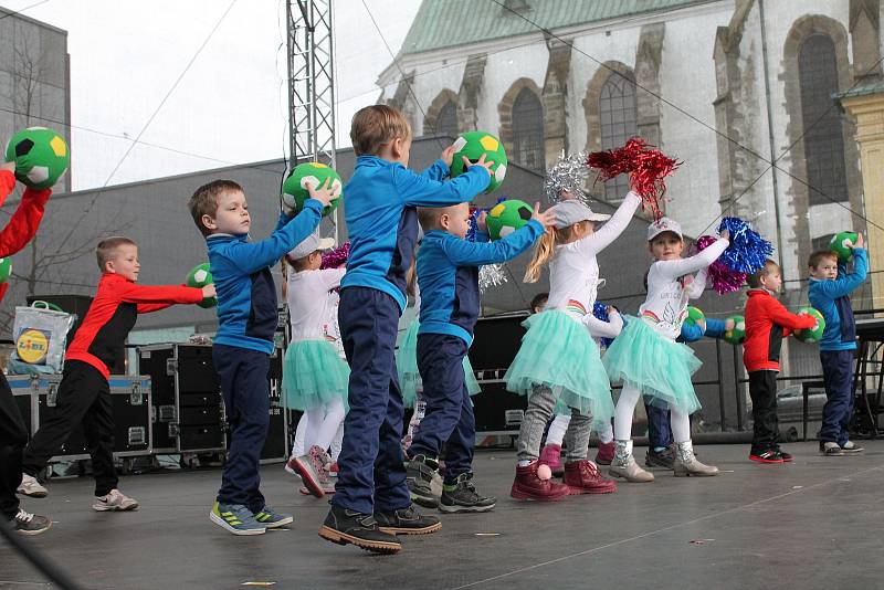 Vystoupení mateřských školek z Prostějova na velikonočním jarmarku