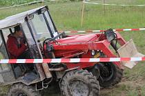 V sobotu se na tradiční stínavské traktoriádě představilo dvacet sedm závodníků na strojích vlastní výroby i továrních značek.
