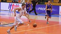 Prostějovští basketbalisté uzavřeli v sobotu základní část Mattoni NBL. V posledním zápase na domácí palubovce porazili Brno 91:76.  Roman Marko