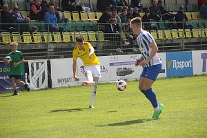V dalším druholigovém kole podlehli fotbalisté FC Vysočina Jihlava (žluté dresy) předposlednímu Prostějovu (v pruhovaném) na jeho půdě vysoko 0:3.