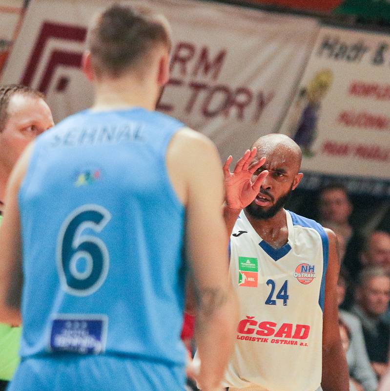 Utkání 12. kola Kooperativa NBL: NH Ostrava - Olomoucko, 8. prosince 2018 v Ostravě.