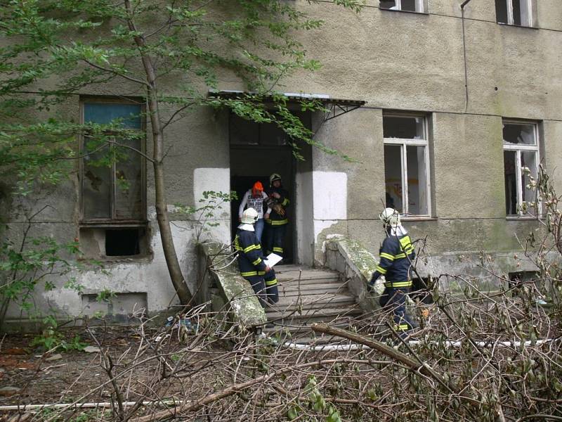 Cvičení IZS v Jezdecké ulici v Prostějově