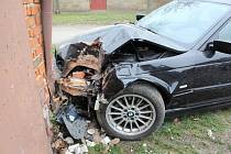 Nehoda BMW v Kostelci na Hané