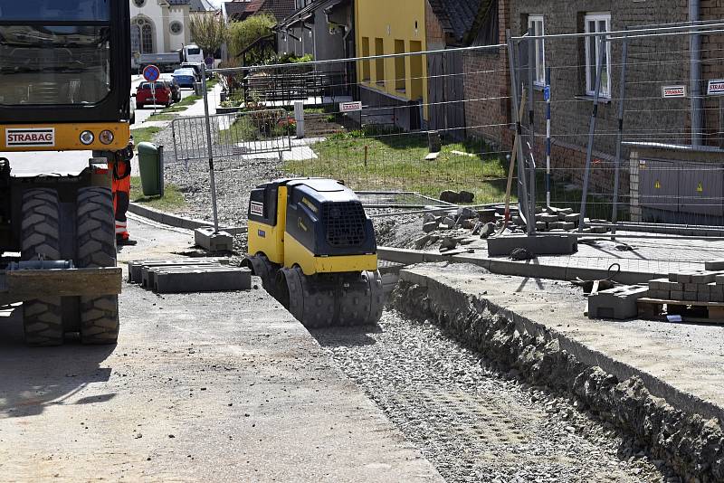 Do prostějovské městské části Vrahovice, se dá momentálně dostat pouze přes centrum města. 16.4. 2020