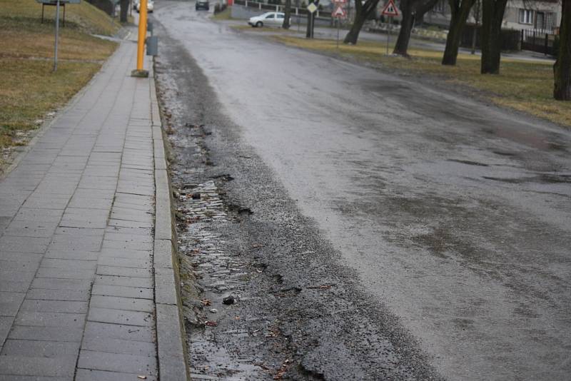 Špatná kvalita silnic na Konicku