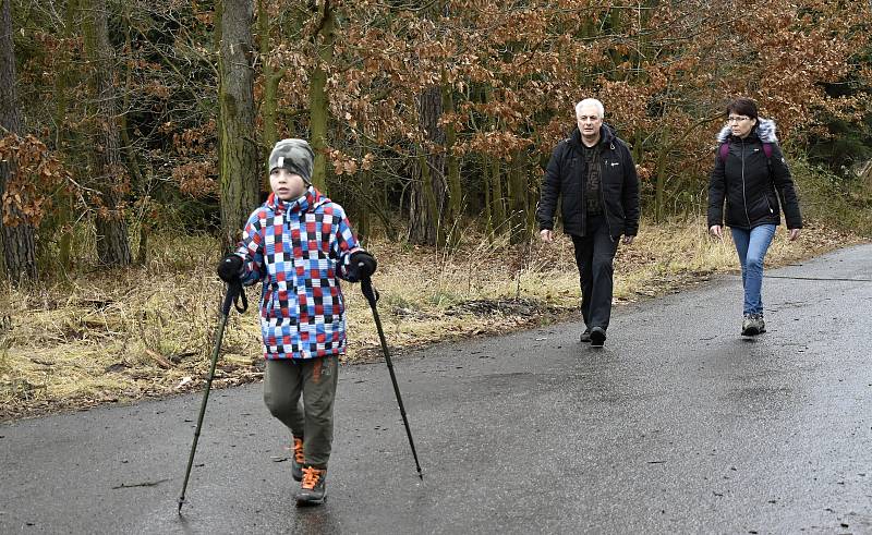 Přivítat Nový rok přišlo na nejvyšší hanáckou horu Velký Kosíř více než dva tisíce lidí. 1.1. 2022