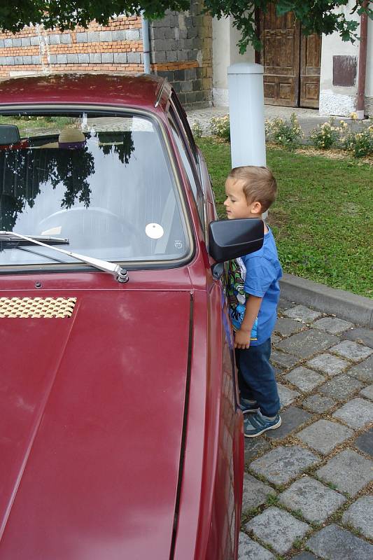 Veterán rallye v Němčicích nad Hanou