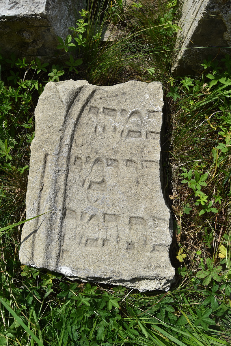 V Žešově se našel náhrobek ze 17. století. Najdete i vy na zahradě poklad?  - Prostějovský deník