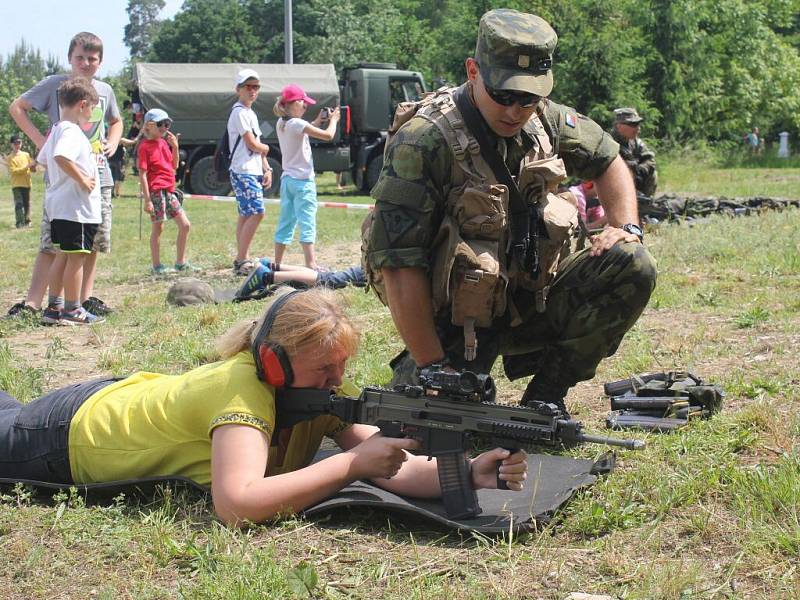 Dětský den s armádou ve Vícově