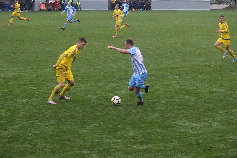 Prostějovští fotbalisté (v modrém) proti Varnsdorfu