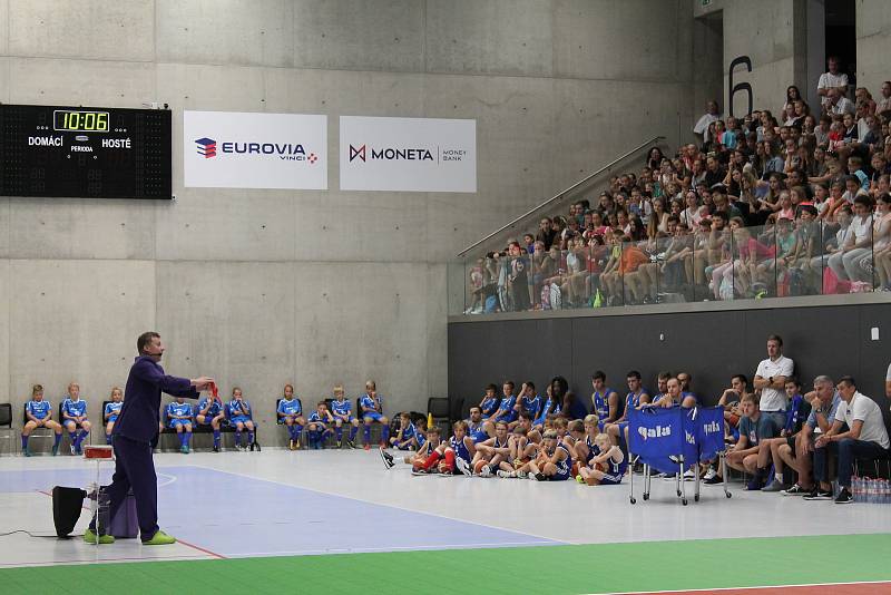 SPORTUJE SE. Prostějovské Národní sportovní centrum už slouží veřejnosti.