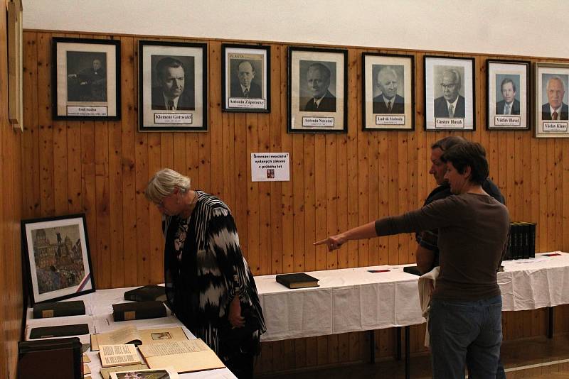 VYDAŘENÉ OSLAVY. Uctění památky našich předků, proběhlo ve Vrchoslavicích noblesně.