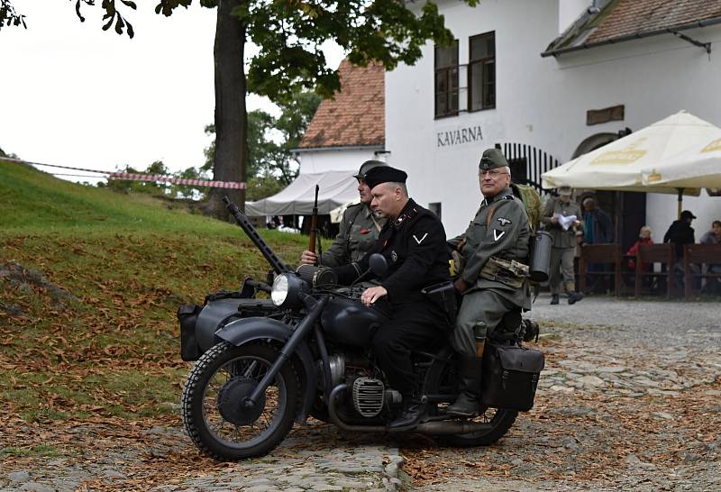 Akce připomínající historii 2. světové války nabídla pestrou přehlídku zbraní, techniky či uniforem několika armád, 18. 9. 2021