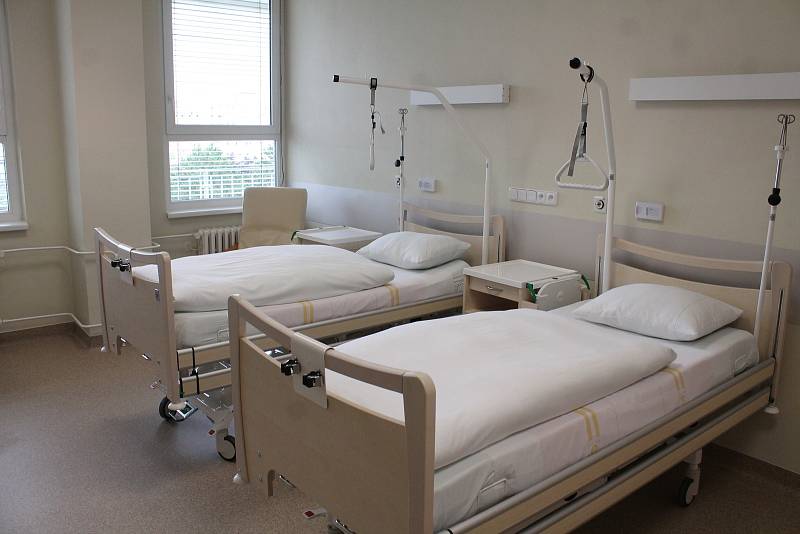 Ve čtvrtek dopoledne bylo v Nemocnici Prostějov otevřeno nové oddělení pro nevyléčitelně nemocné. 20.6. 2019