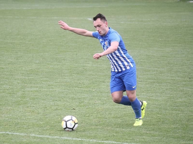 Fotbalisté Prostějov (v modrém) remizovali s Uherským Brodem 1:1Zdeněk Fládr (Prostějov)