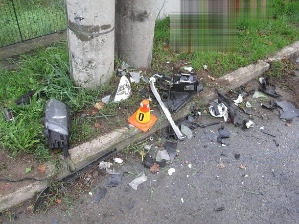 Havárie BMW v Boskovické ulici v Plumlově