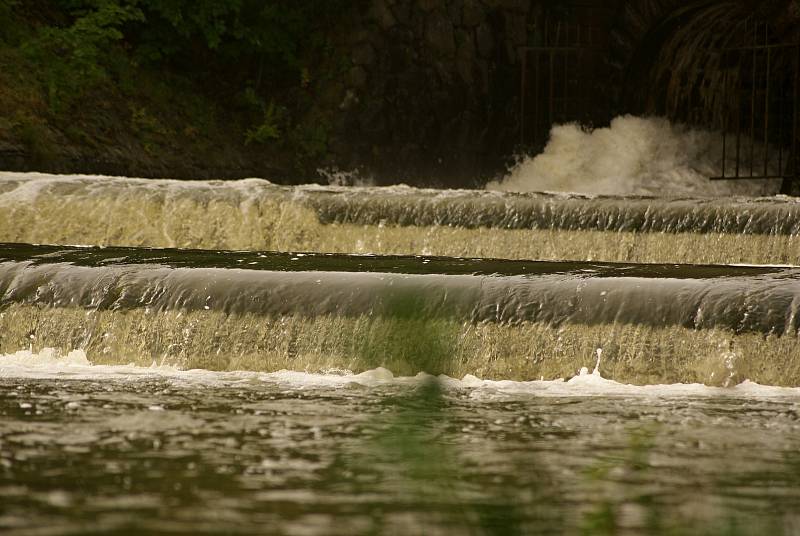 Upouštění plumlovské přehrady, řeka Hloučela - 27. 6. 2020